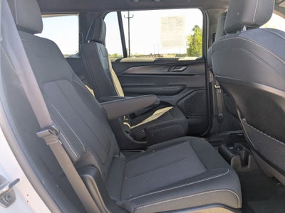 2025 Jeep Grand Cherokee L Laredo X 4x4