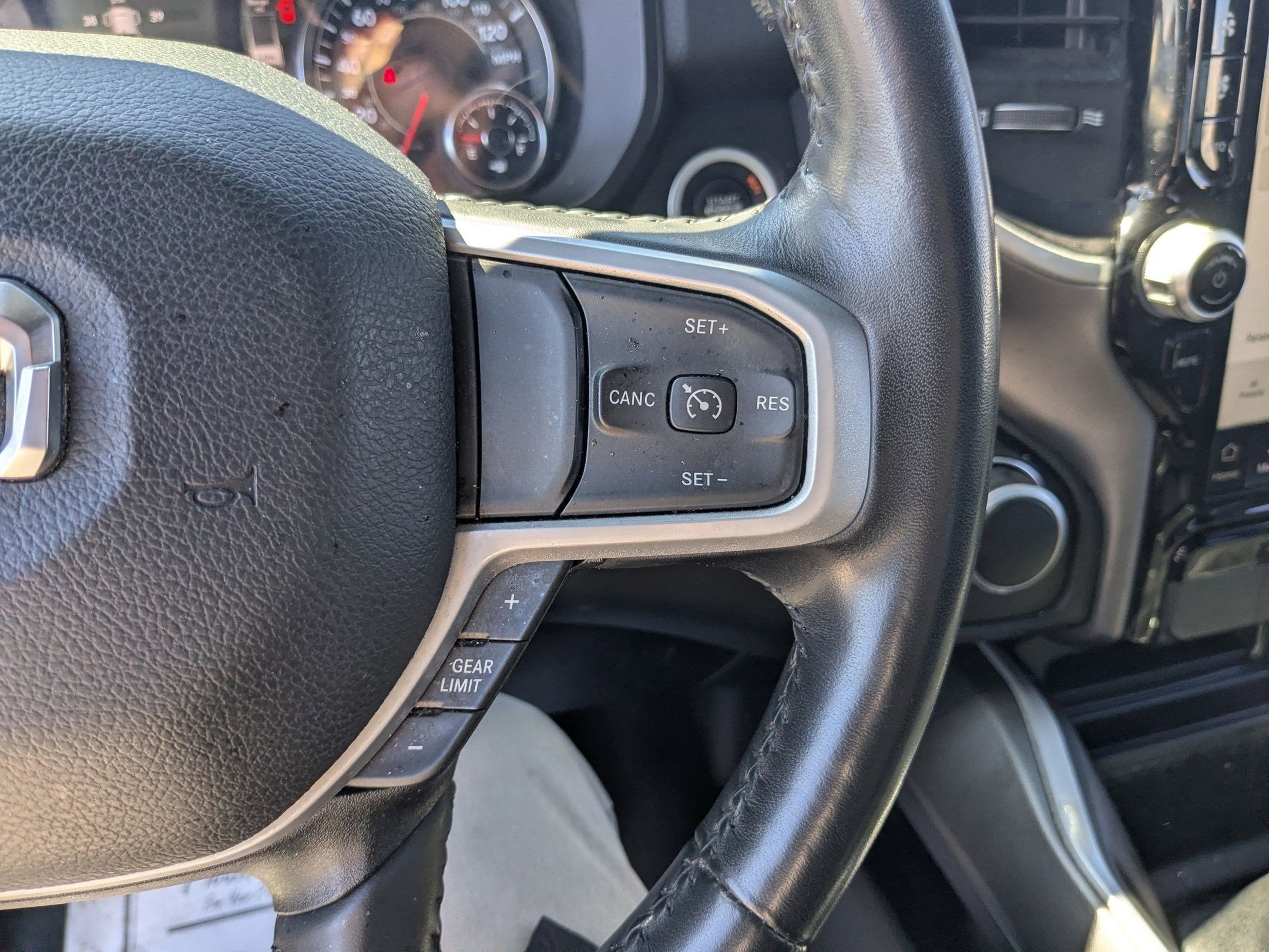 2023 RAM 1500 Big Horn Crew Cab 4x4 5'7' Box