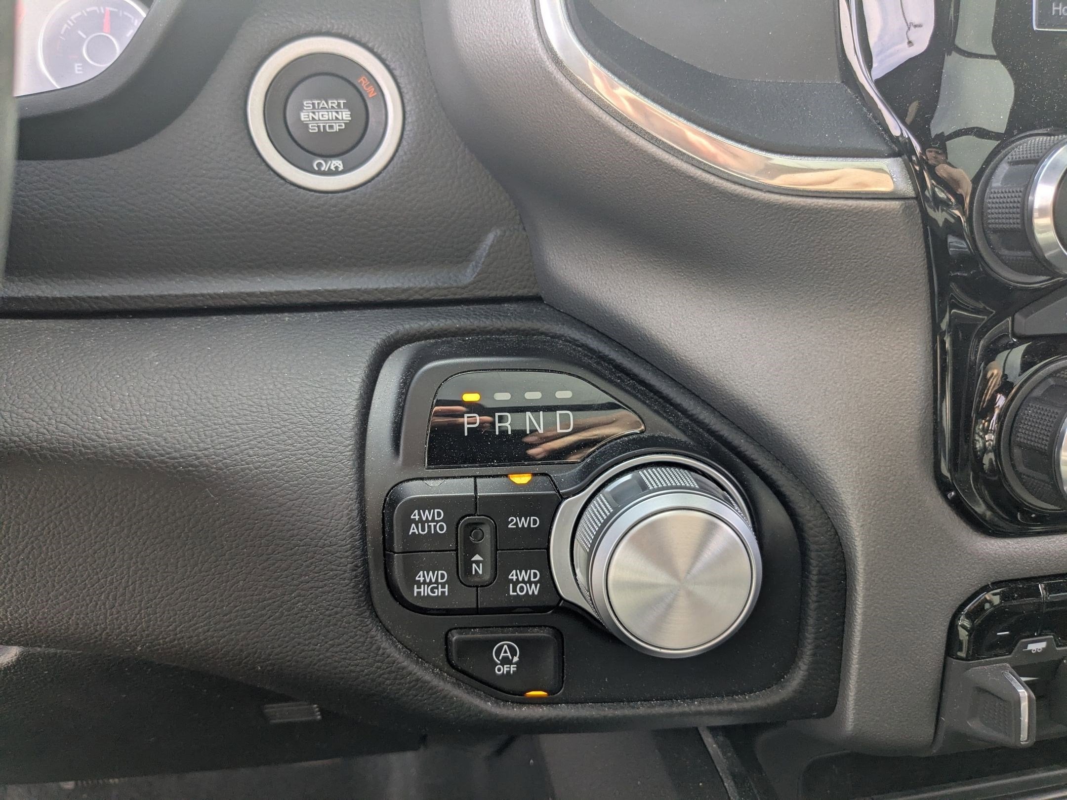 2022 RAM 1500 Laramie Crew Cab 4x4 6'4' Box