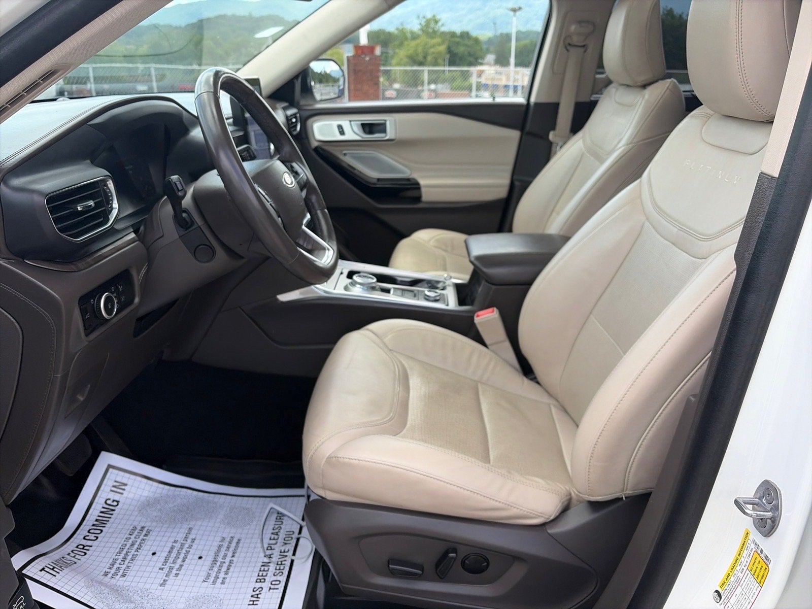 2023 Ford Explorer Platinum