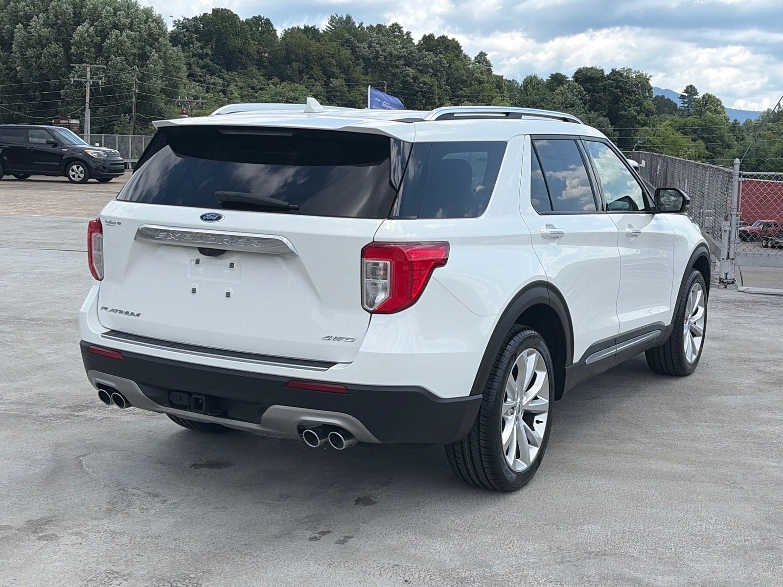 2023 Ford Explorer Platinum
