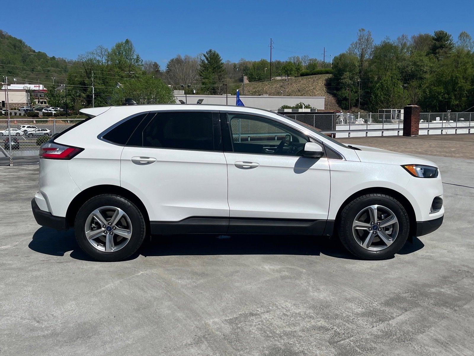 2022 Ford Edge SEL