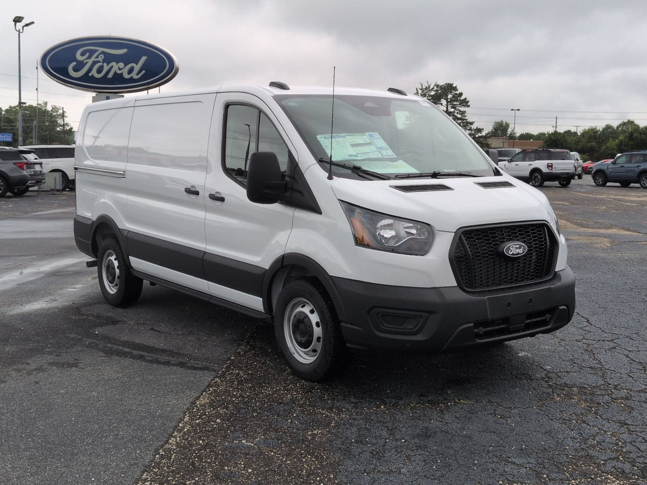 2026 Ford Transit Cargo Van Base