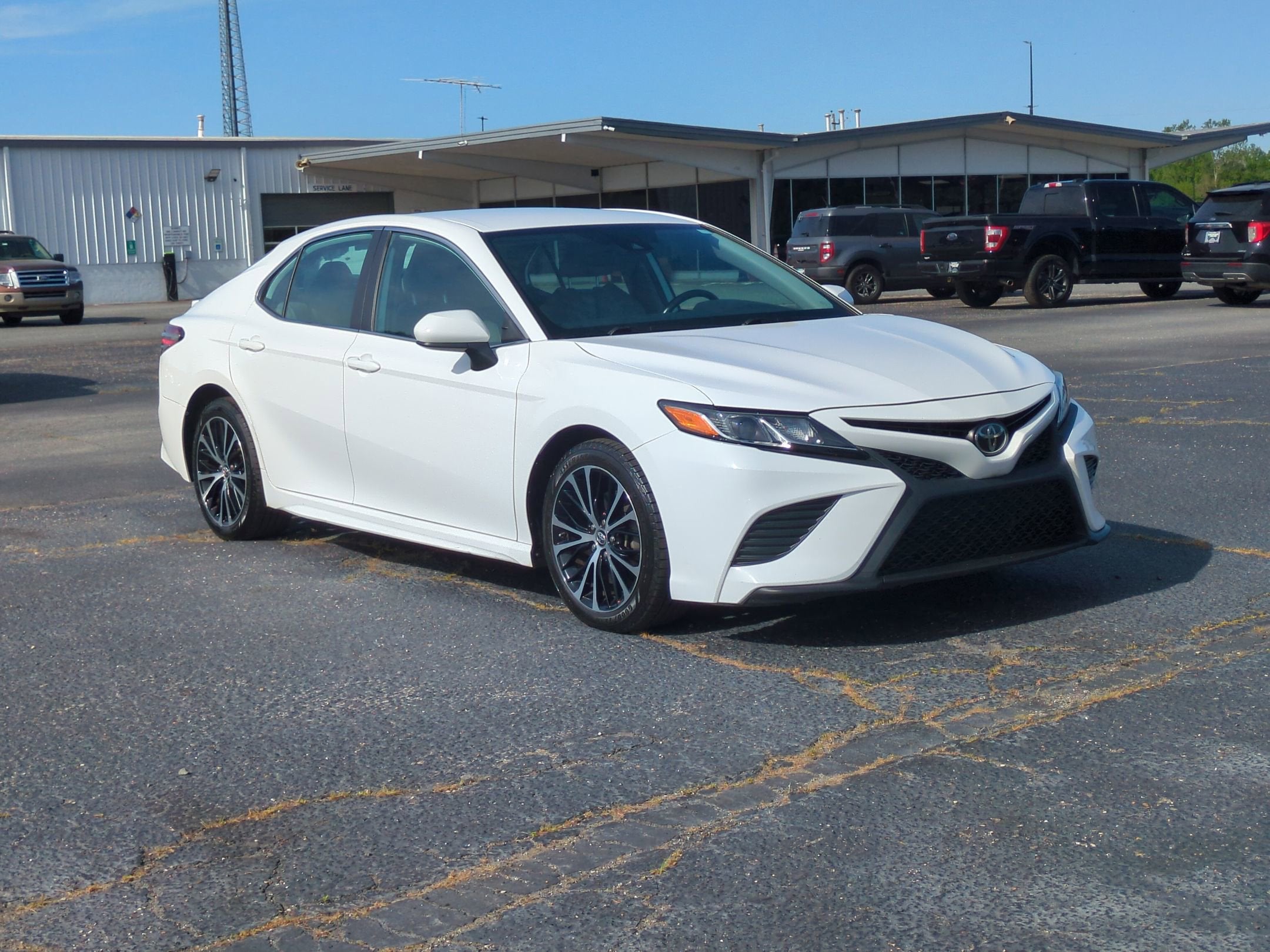 2019 Toyota Camry SE