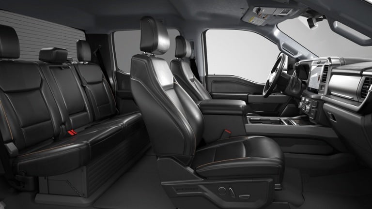 2026 Ford Super Duty F-450 DRW F-450® LARIAT®