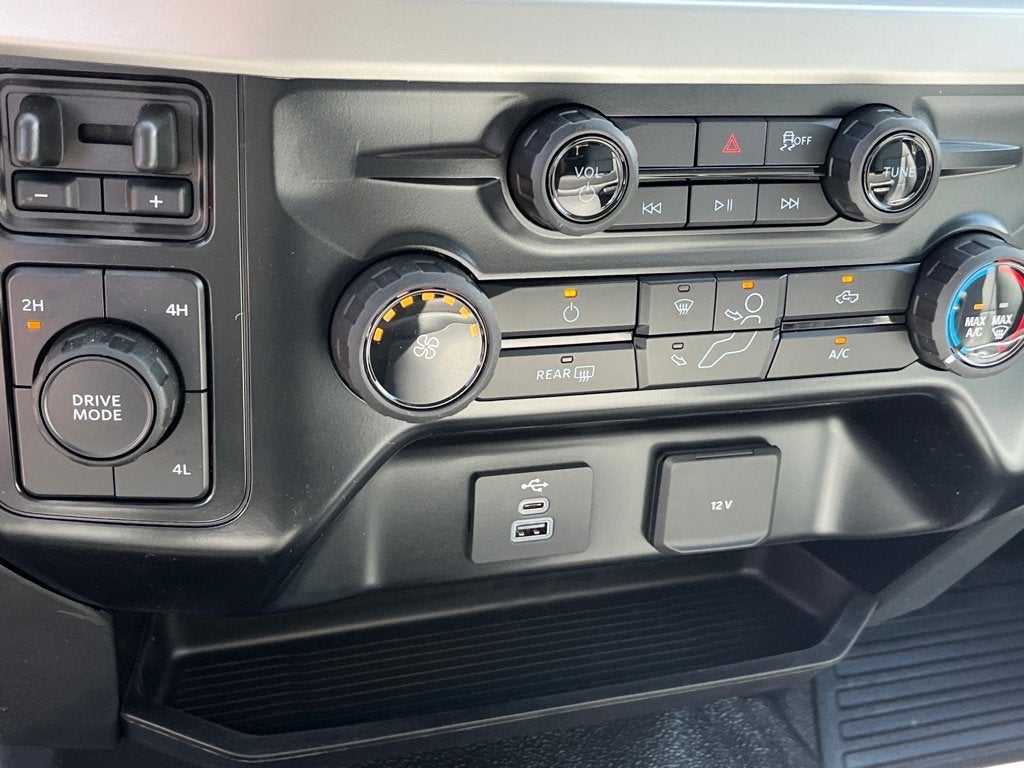 2025 Ford Super Duty F-550 DRW XL DRW