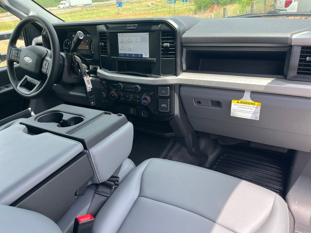 2025 Ford Super Duty F-350 DRW XL