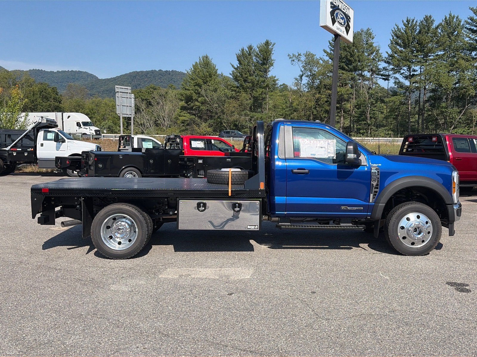 2026 Ford Super Duty F-550 DRW XLT DRW