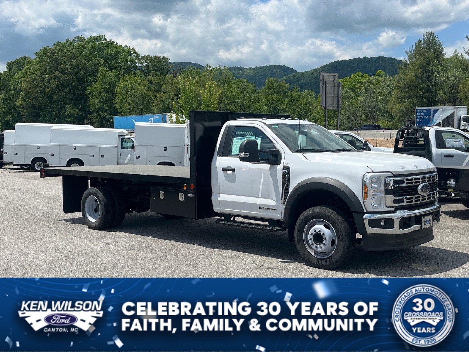 2025 Ford Super Duty F-600 DRW XL