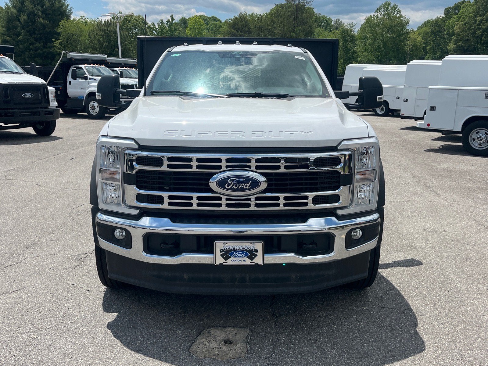 2025 Ford Super Duty F-600 DRW XL