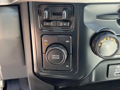 2025 Ford Super Duty F-600 DRW XL