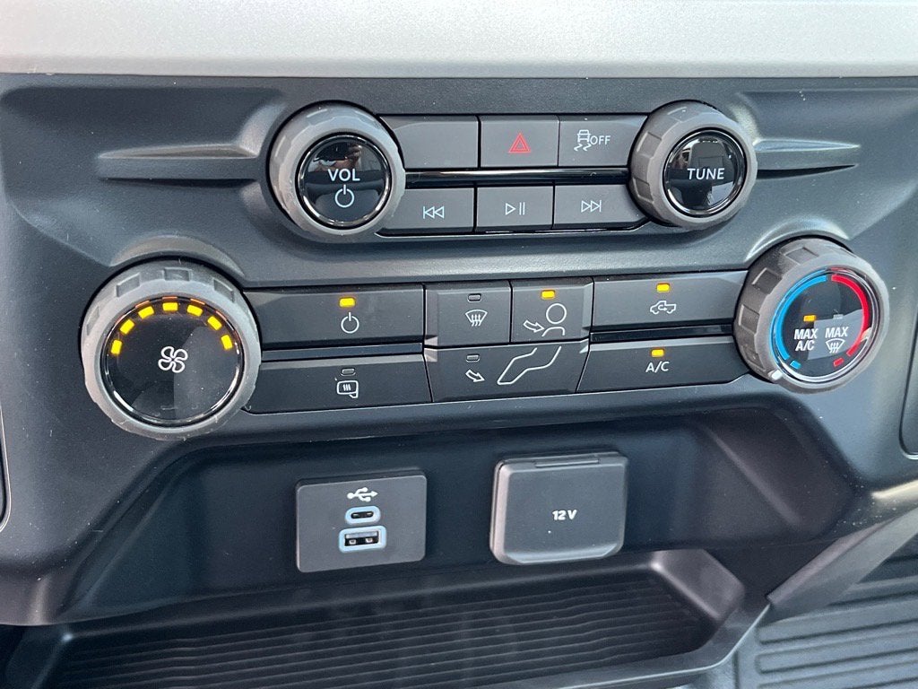 2025 Ford Super Duty F-600 DRW XL