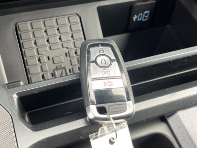 2026 Ford Super Duty F-550 DRW Lariat DRW