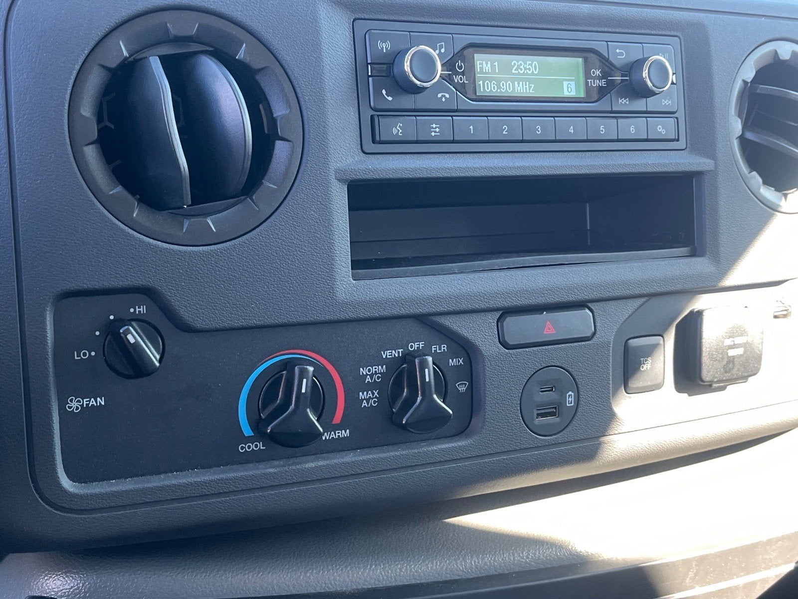 2026 Ford E-Series Cutaway E-350 SD