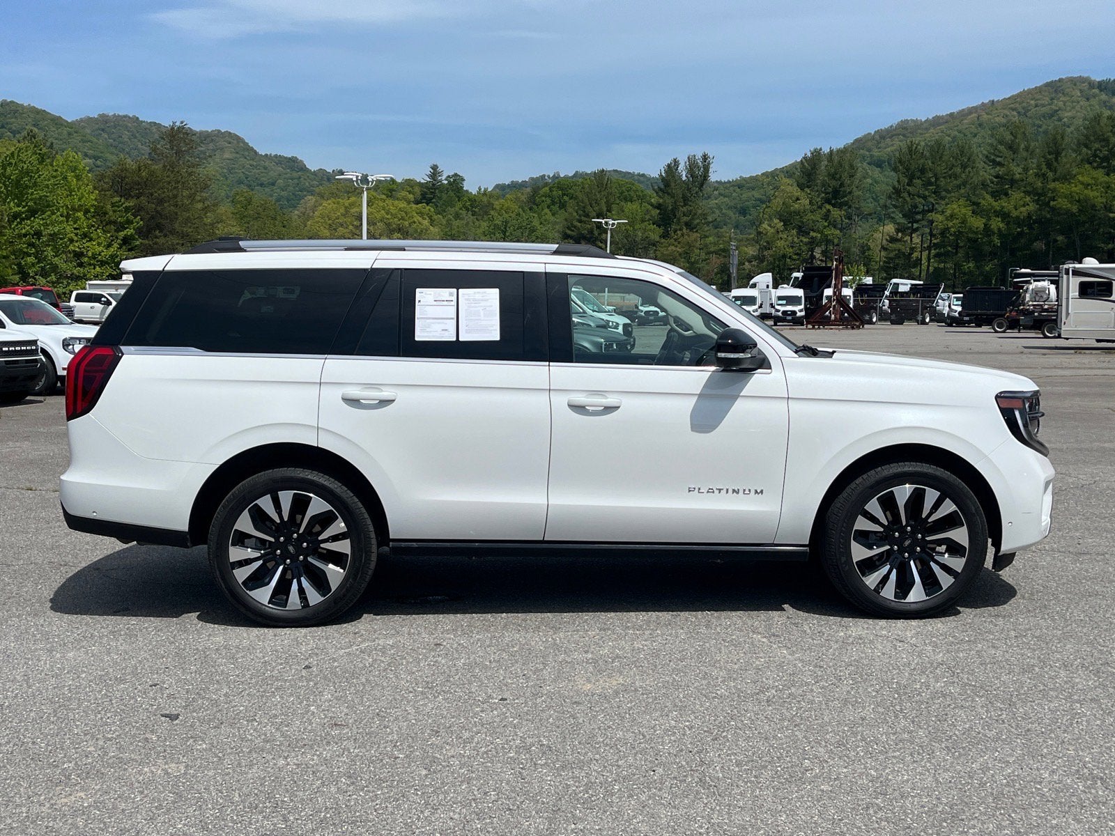 2025 Ford Expedition Platinum
