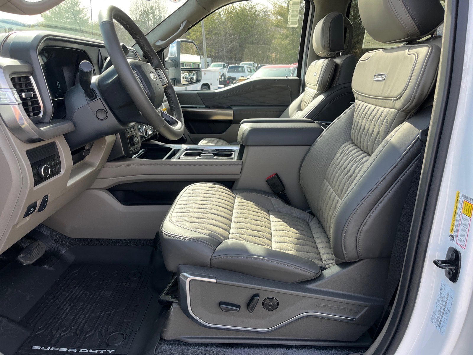 2026 Ford Super Duty F-250 SRW Platinum