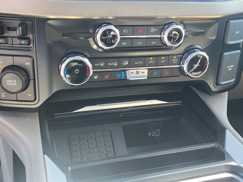 2026 Ford Super Duty F-350 SRW Platinum