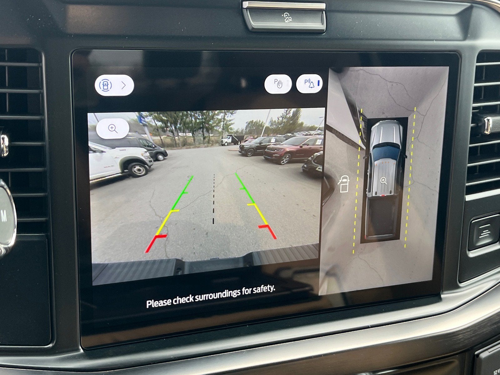 2026 Ford Super Duty F-350 SRW LARIAT