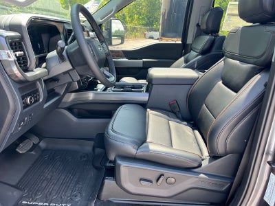 2026 Ford Super Duty F-350 SRW LARIAT