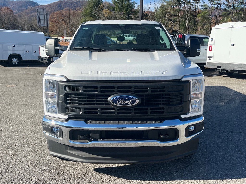 2025 Ford Super Duty F-350 SRW XL
