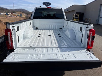 2026 Ford Super Duty F-450 DRW Lariat DRW