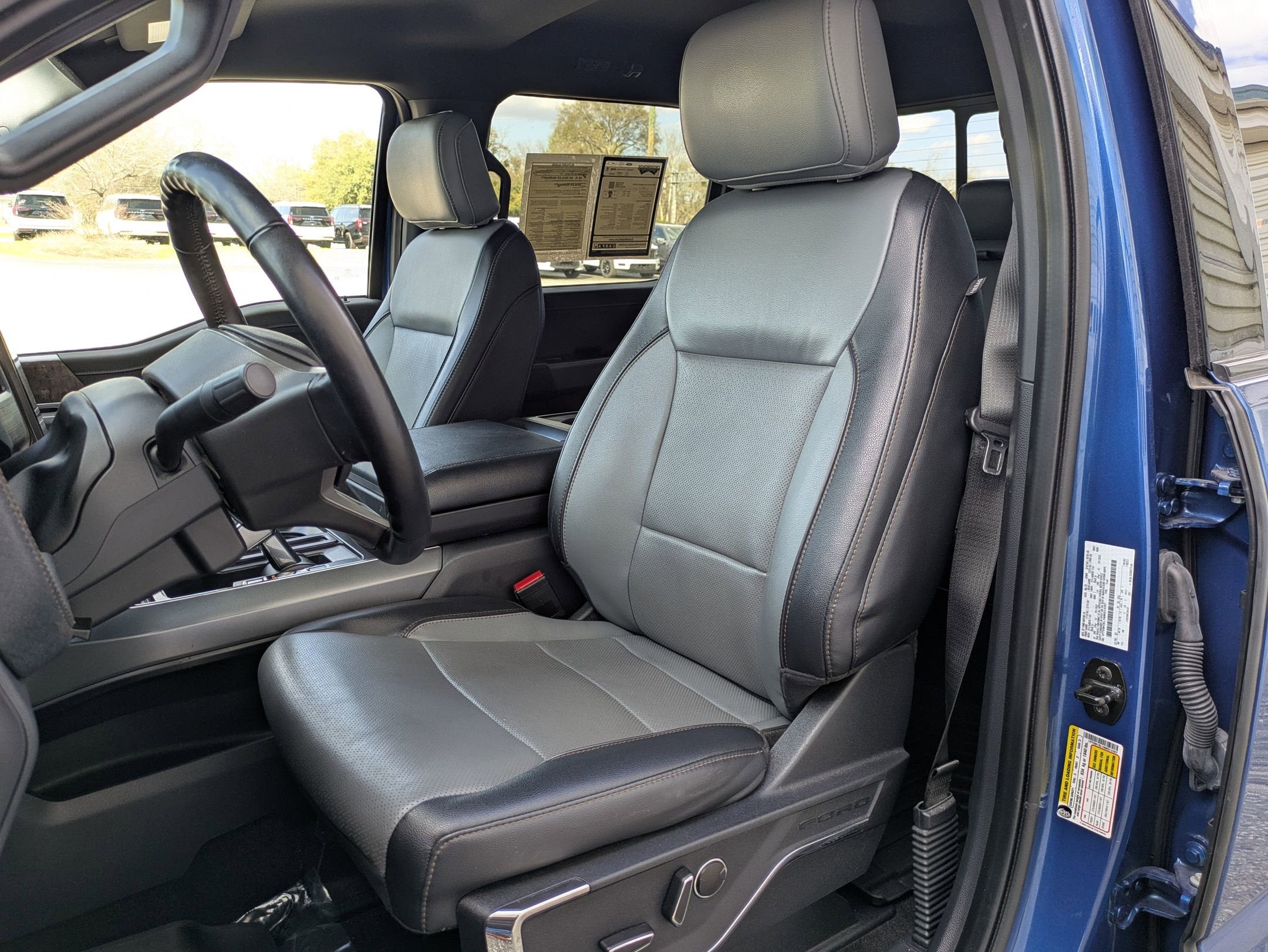 2022 Ford F-150 Lightning LARIAT