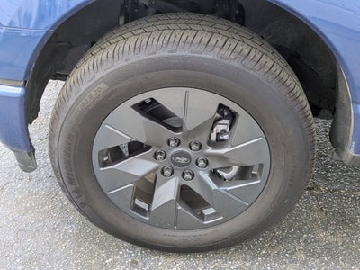 2022 Ford F-150 Lightning LARIAT