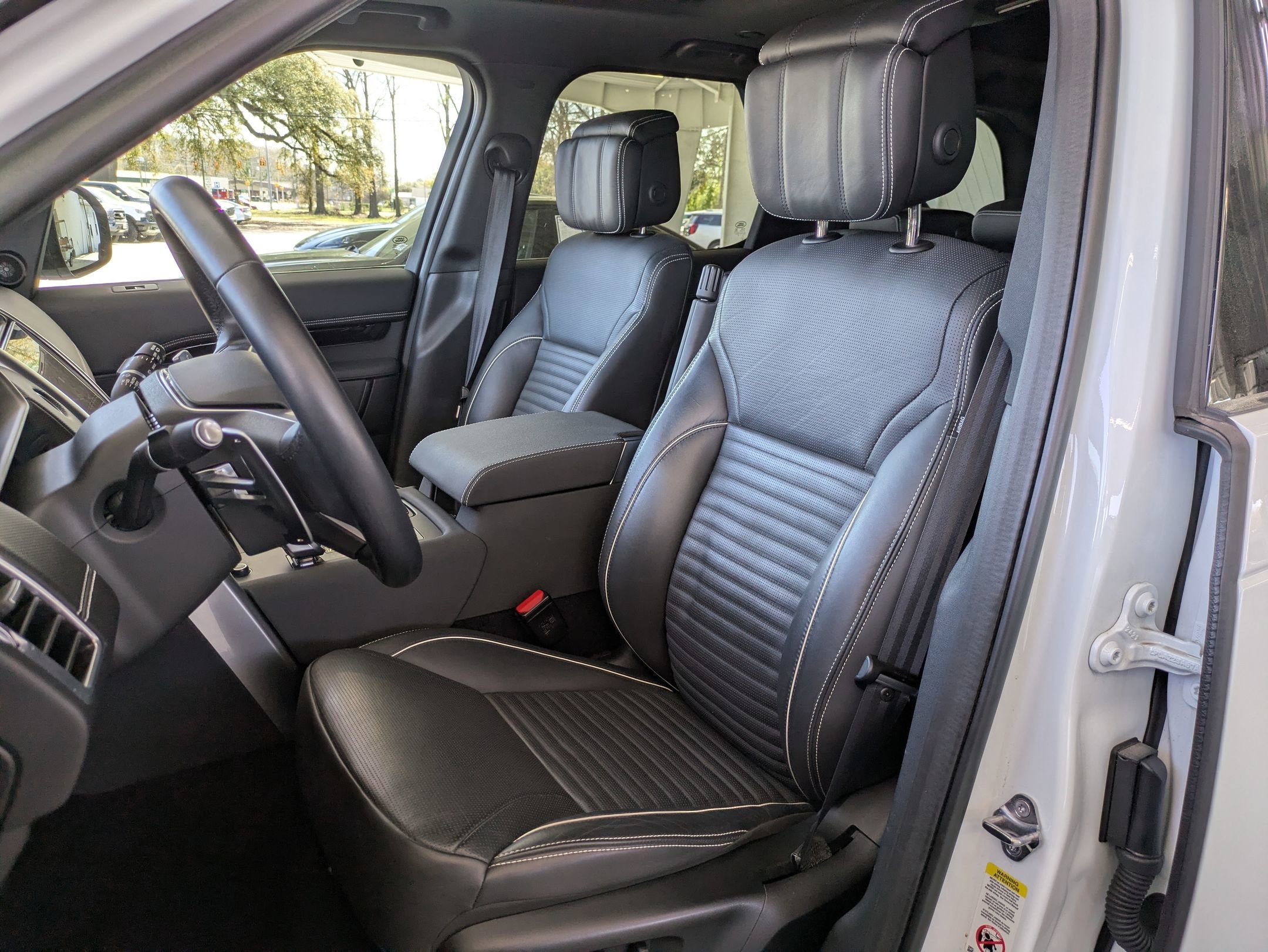 2023 Land Rover Discovery S R-Dynamic