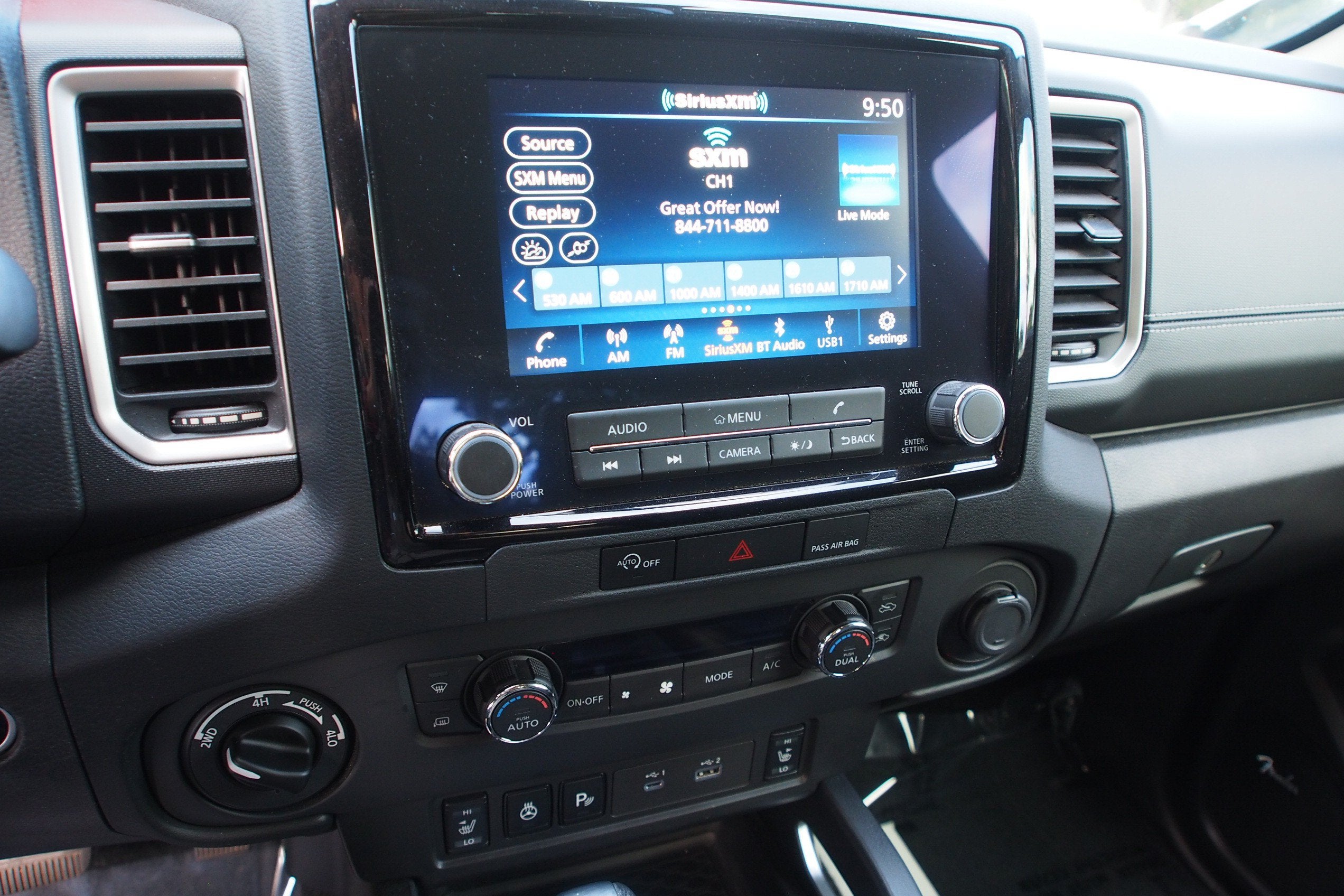 2023 Nissan Frontier SV