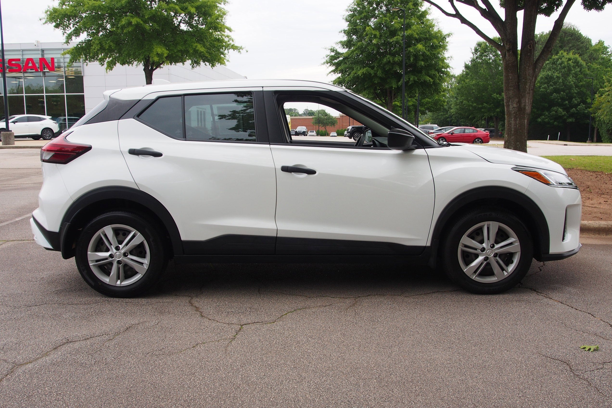 2023 Nissan Kicks S
