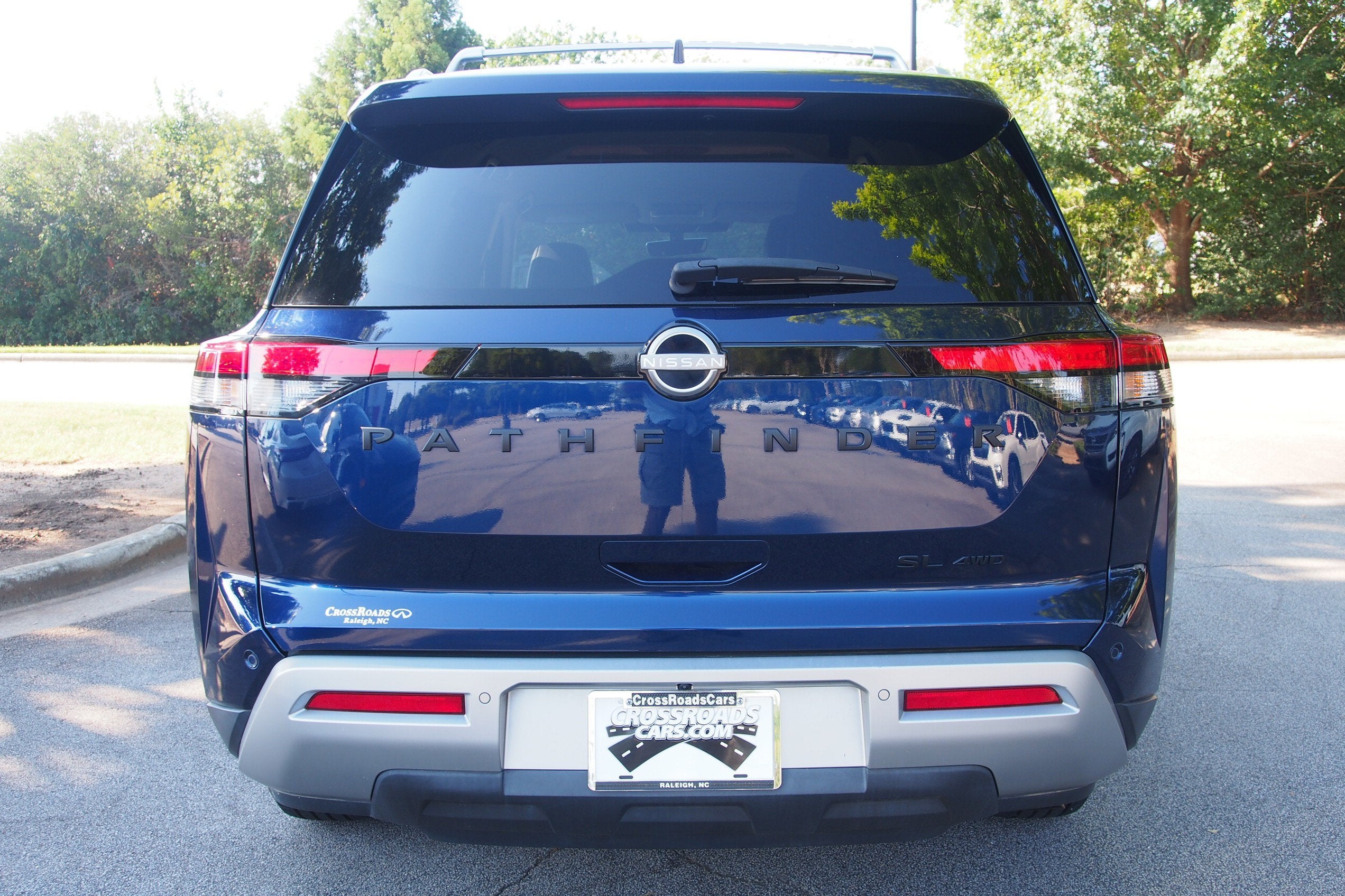 2024 Nissan Pathfinder SL