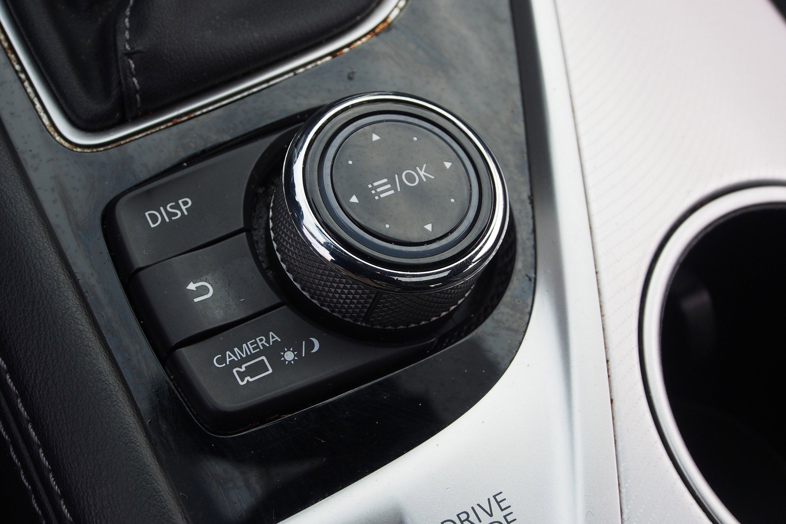 2022 INFINITI Q50 LUXE