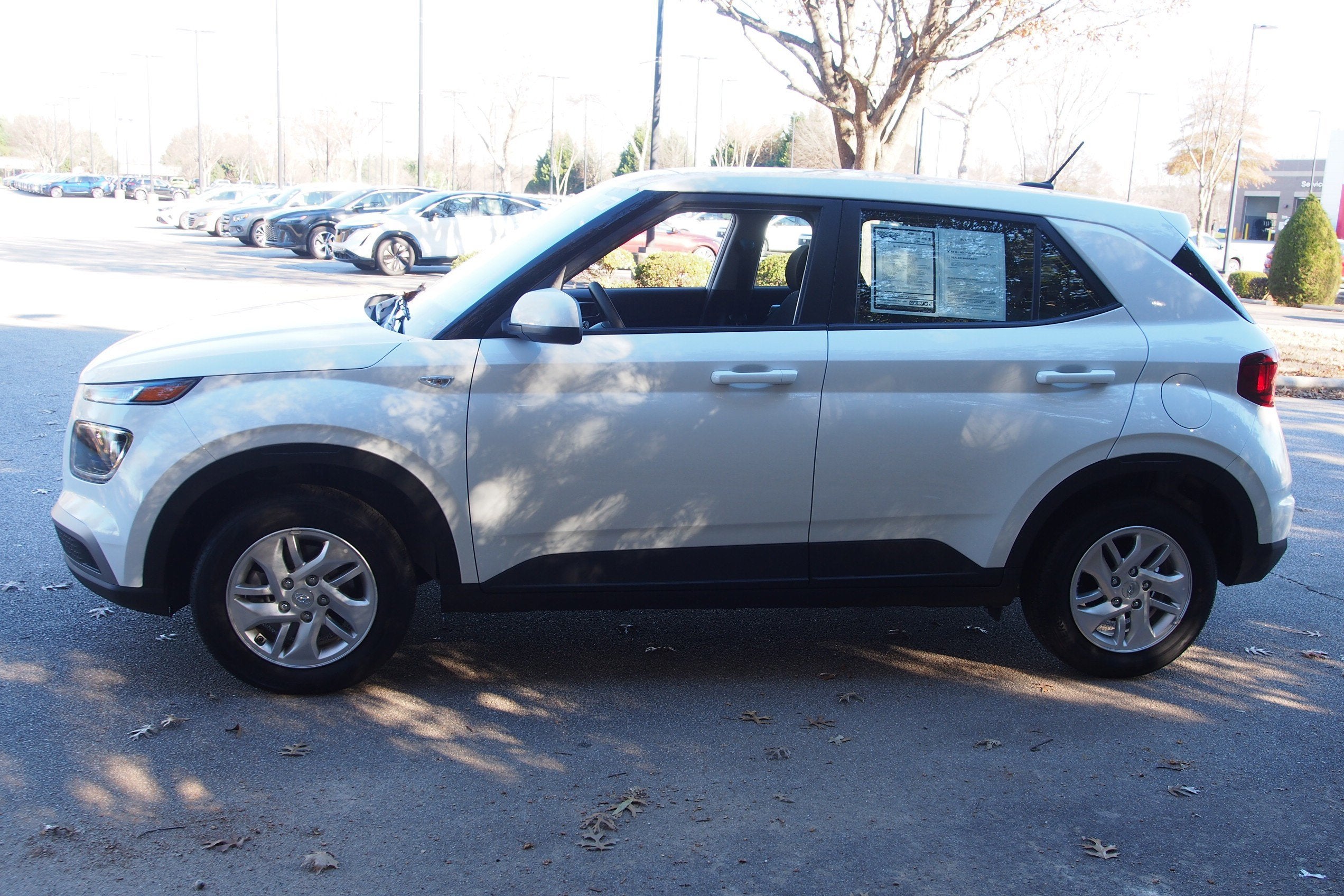 2025 Hyundai Venue SE