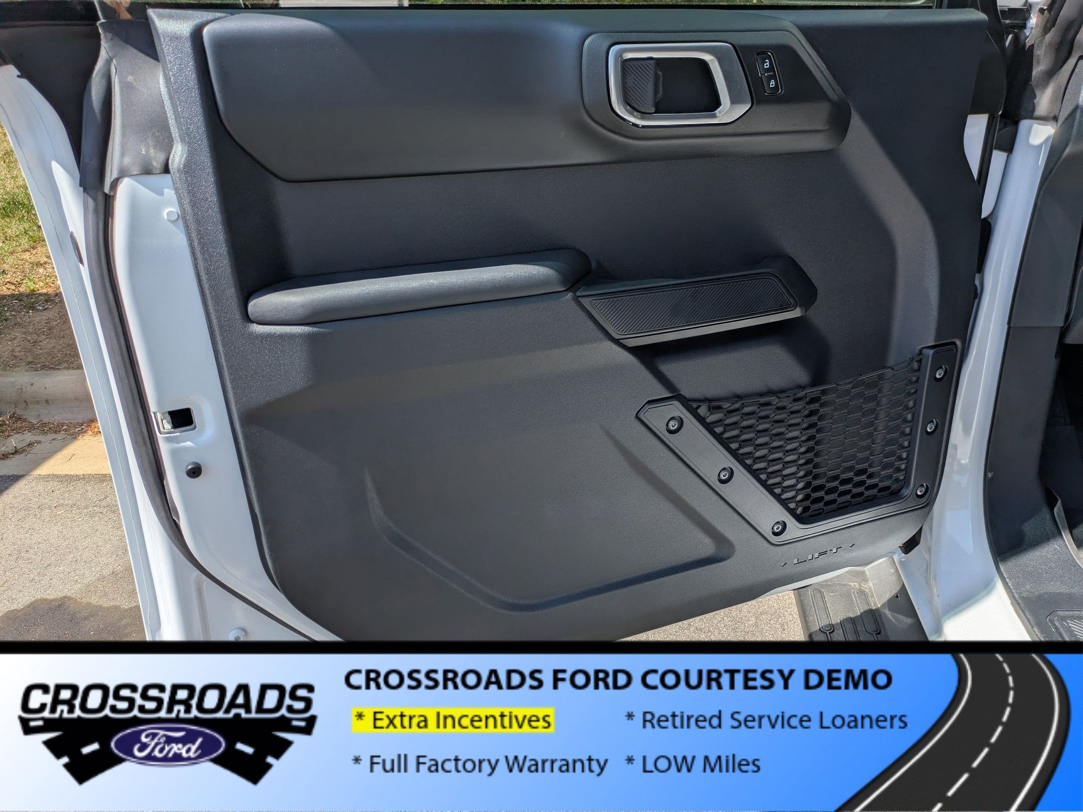 2025 Ford Bronco Outer Banks - Crossroads Courtesy Demo