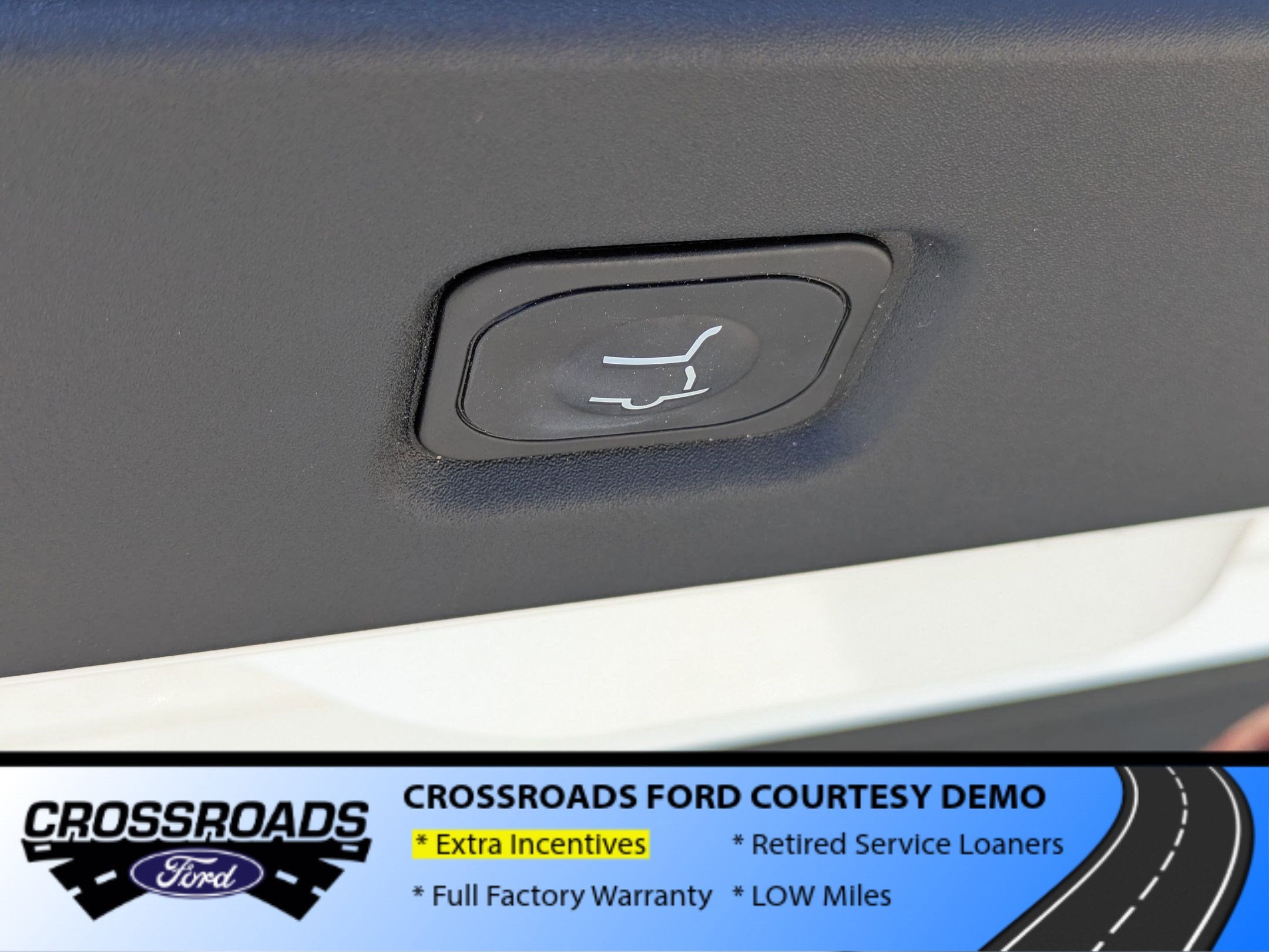2025 Ford Expedition Platinum - Crossroads Courtesy Demo