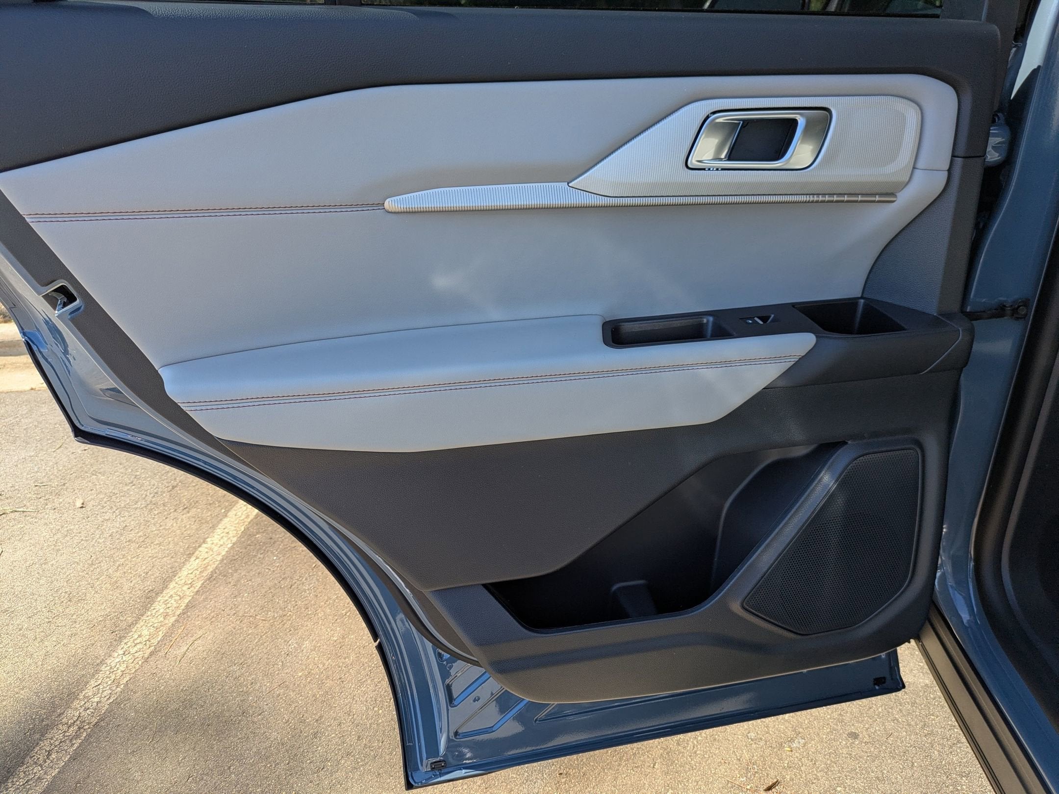 2026 Ford Explorer Active w/200A Pkg