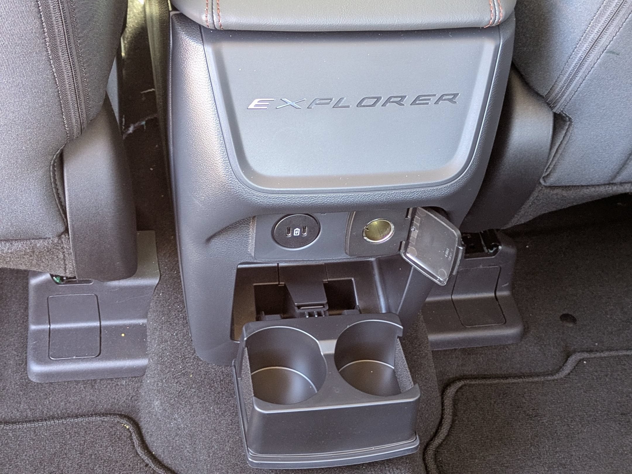 2026 Ford Explorer Active w/200A Pkg