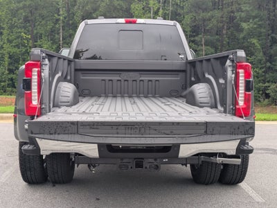 2026 Ford Super Duty F-350 DRW LARIAT