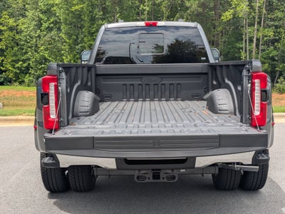 2026 Ford Super Duty F-350 DRW LARIAT