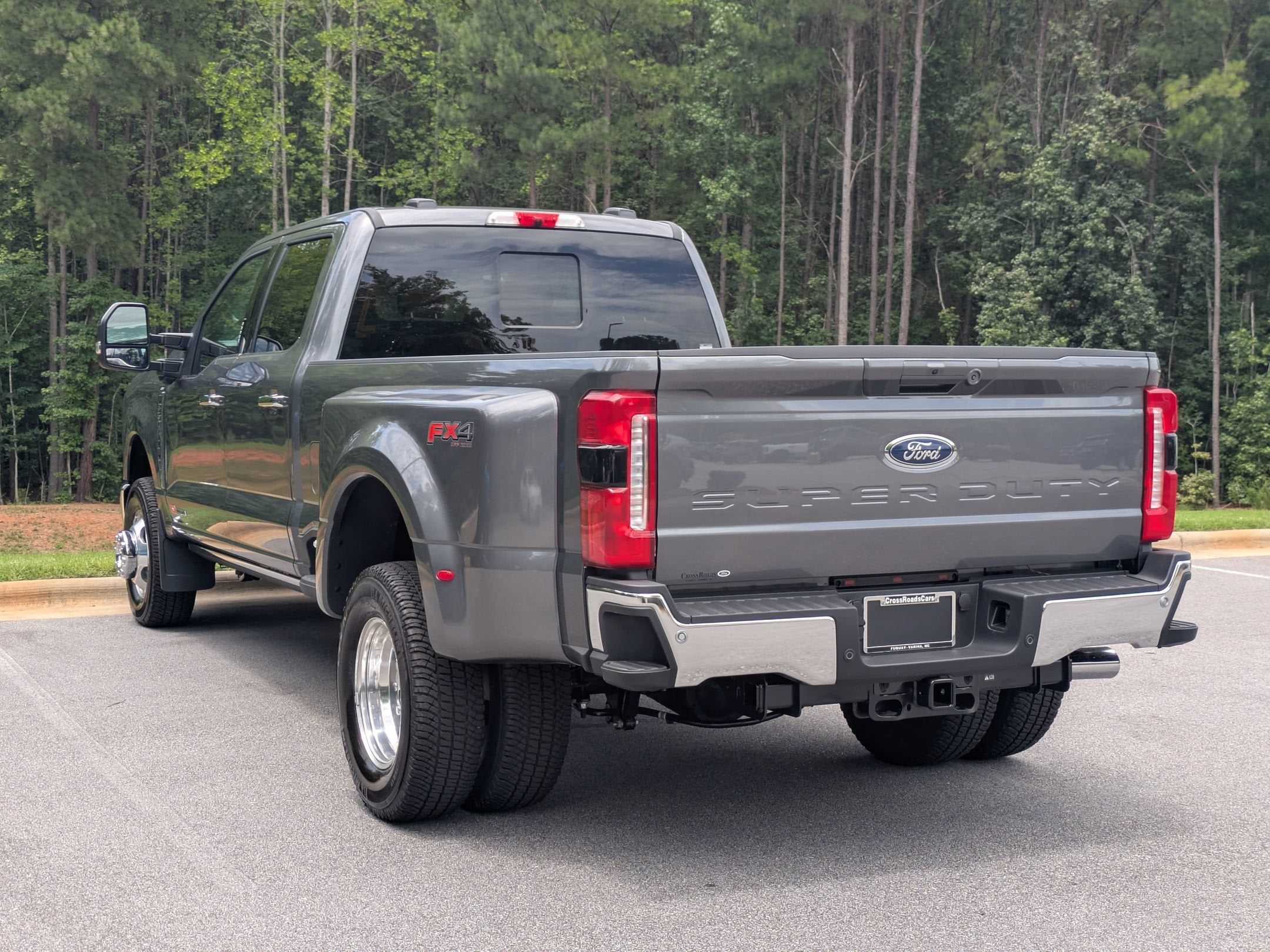 2026 Ford Super Duty F-350 DRW LARIAT