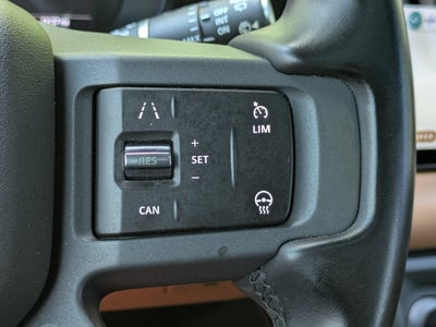 2023 Land Rover Defender X-Dynamic SE