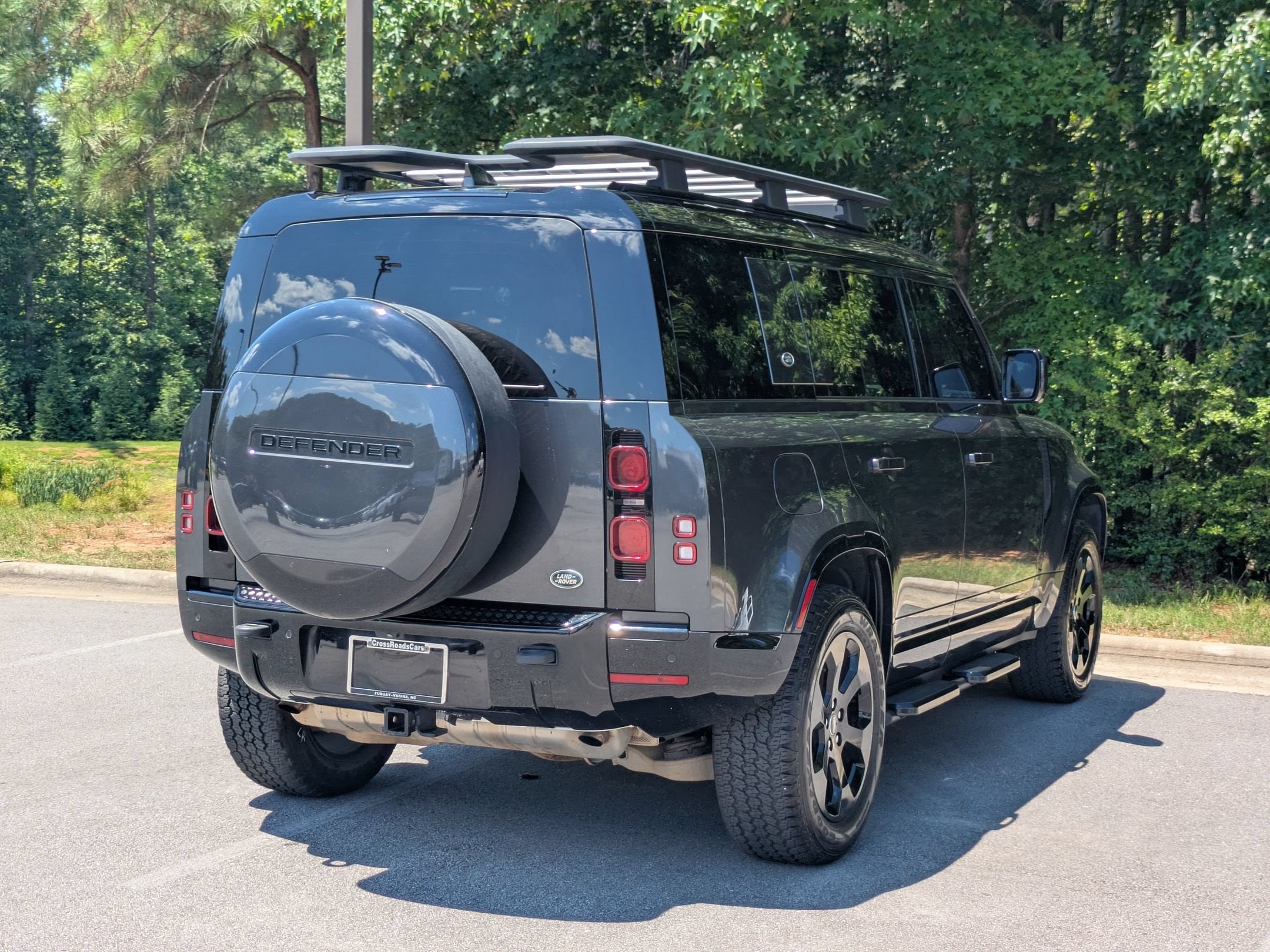2023 Land Rover Defender X-Dynamic SE