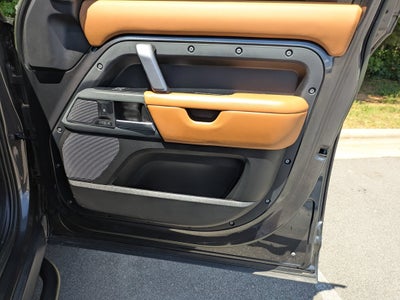 2023 Land Rover Defender X-Dynamic SE
