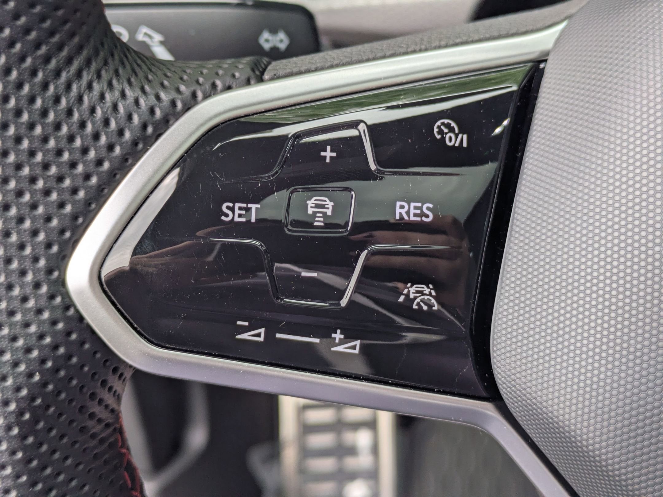 2024 Volkswagen Golf GTI 380 Autobahn