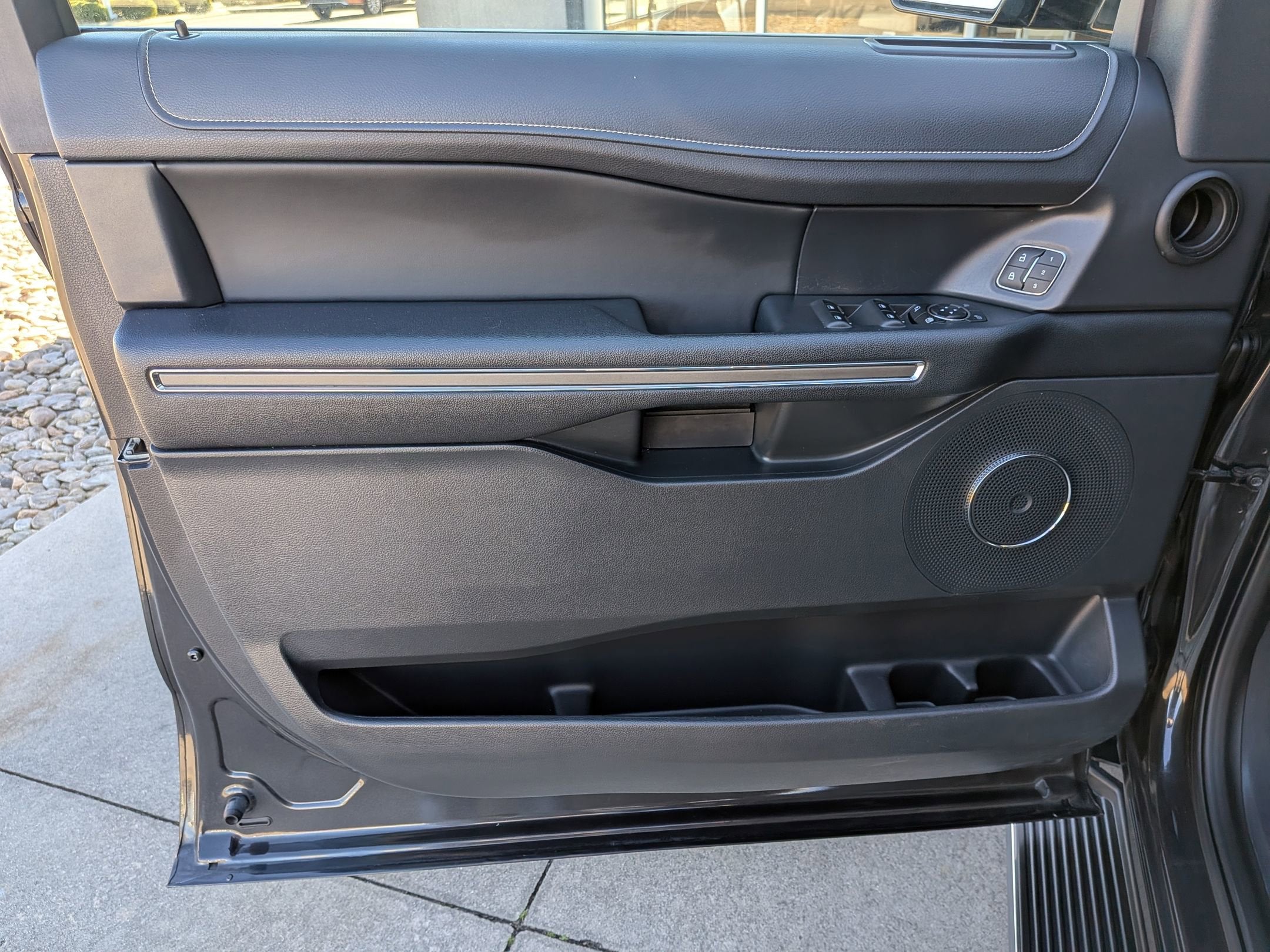 2022 Ford Expedition Max XLT