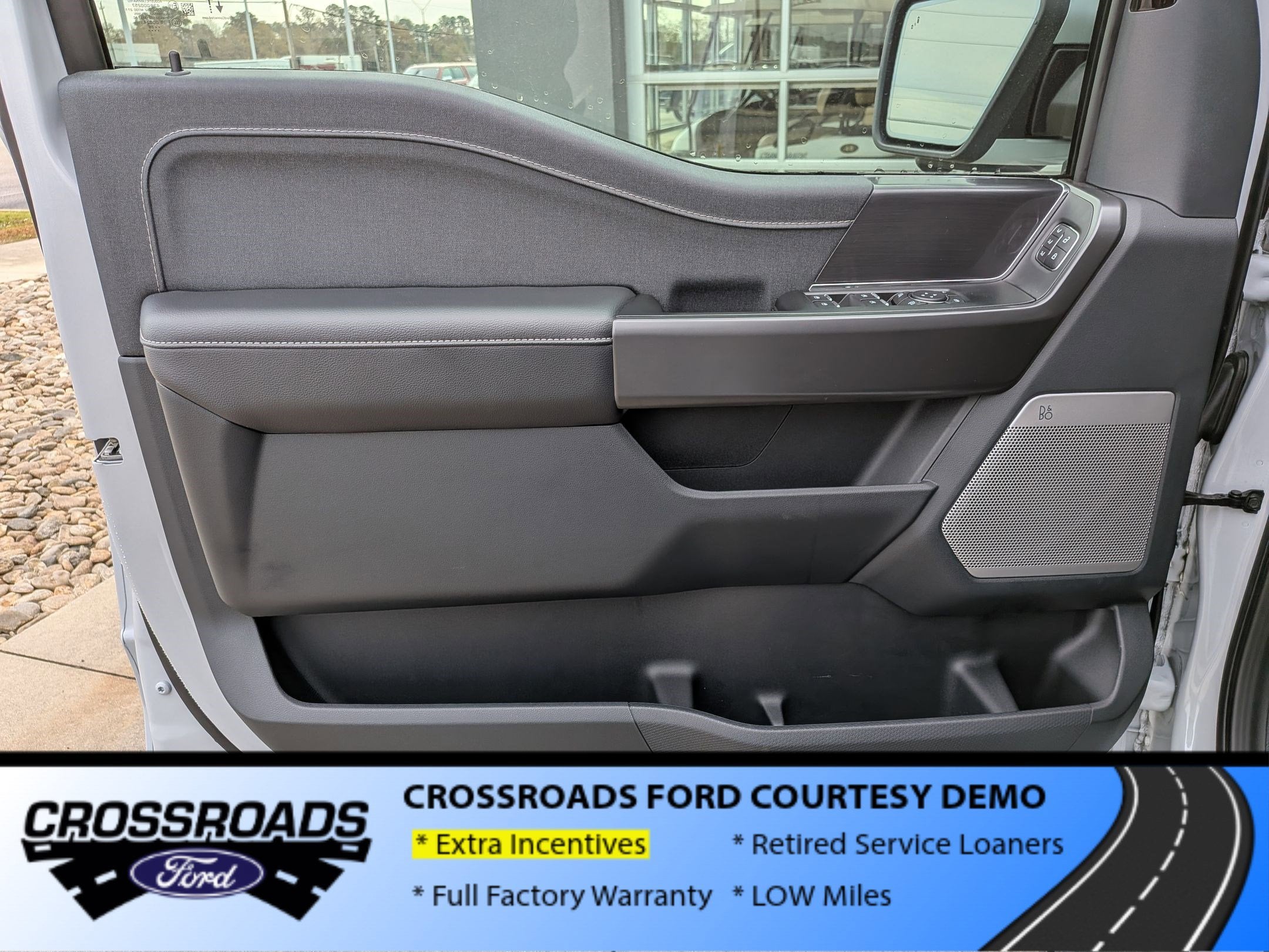 2025 Ford F-150 LARIAT - Crossroads Courtesy Demo