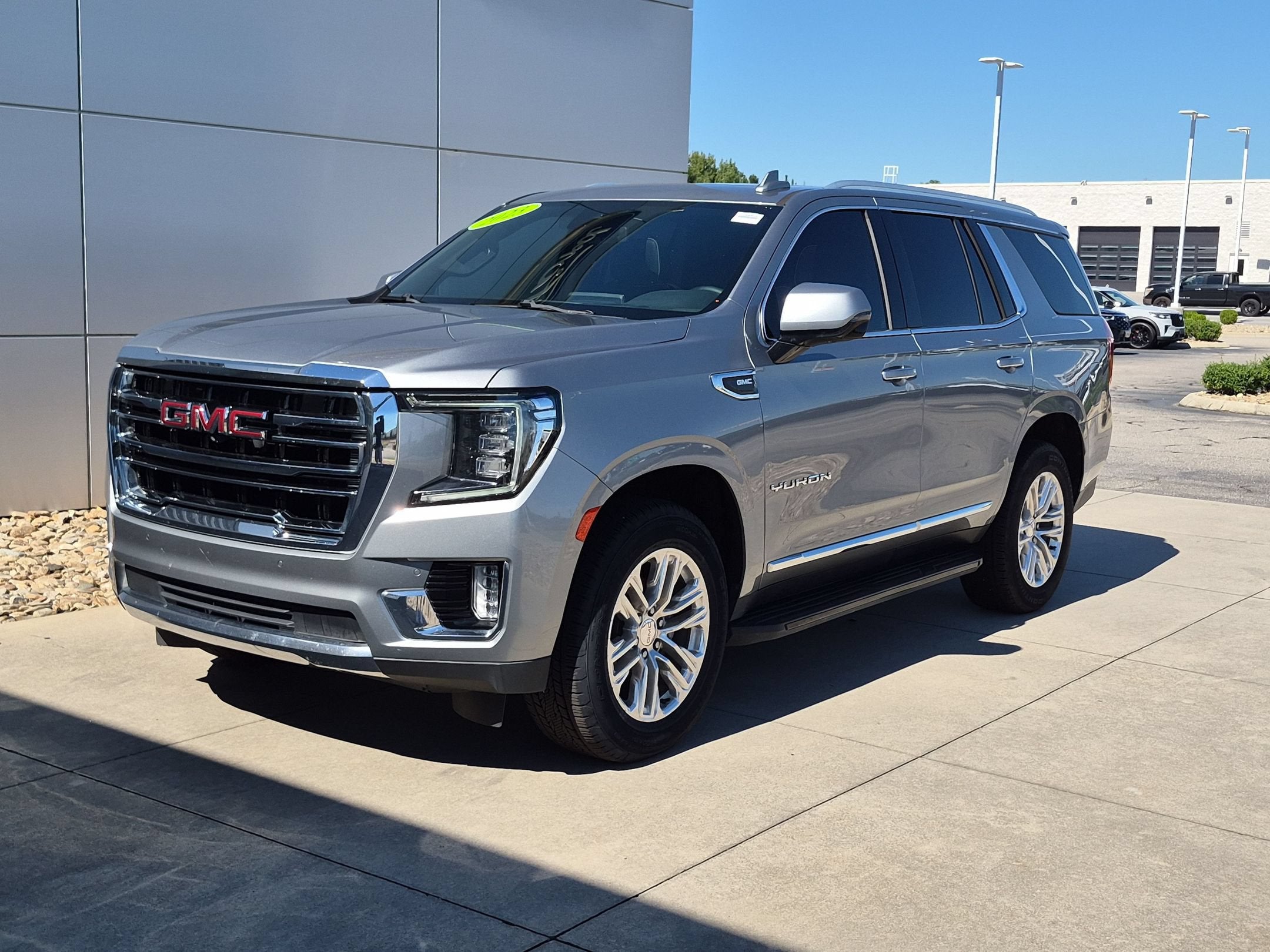 2023 GMC Yukon SLT
