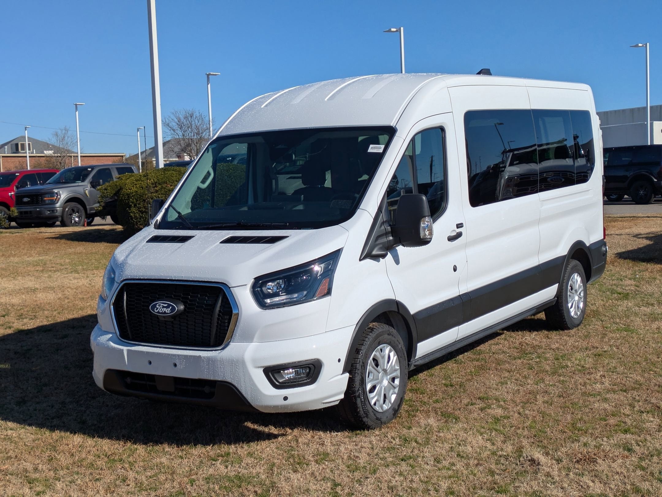 2026 Ford Transit Passenger Wagon XLT