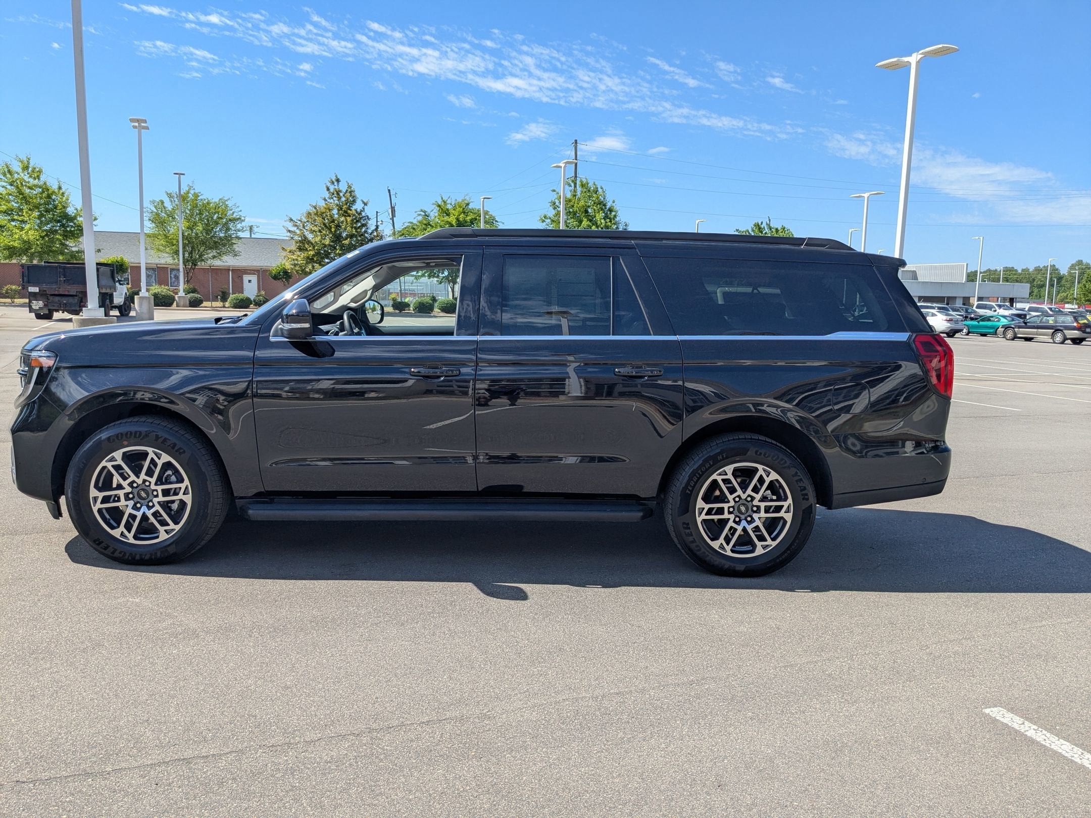 2025 Ford Expedition Max Active