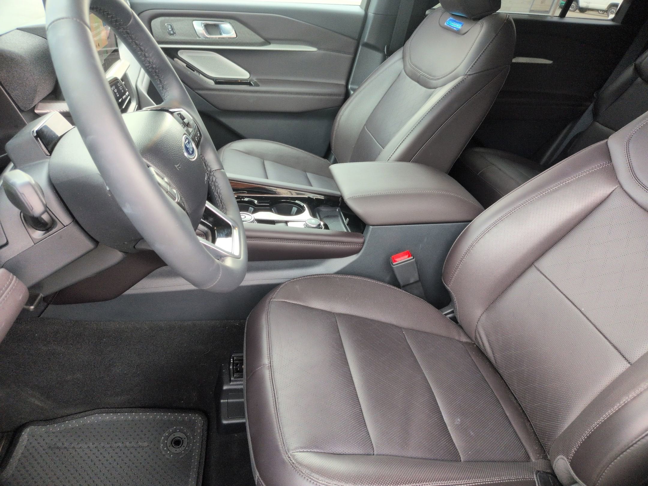2026 Ford Explorer Platinum - Crossroads Courtesy Demo